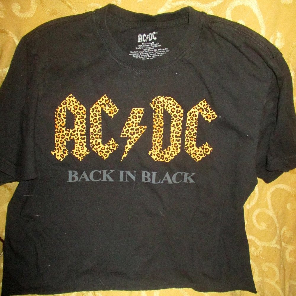 AC/DC Shirt Womens Medium Black Leopard Crop Top Back In Black Rock Concert Tour